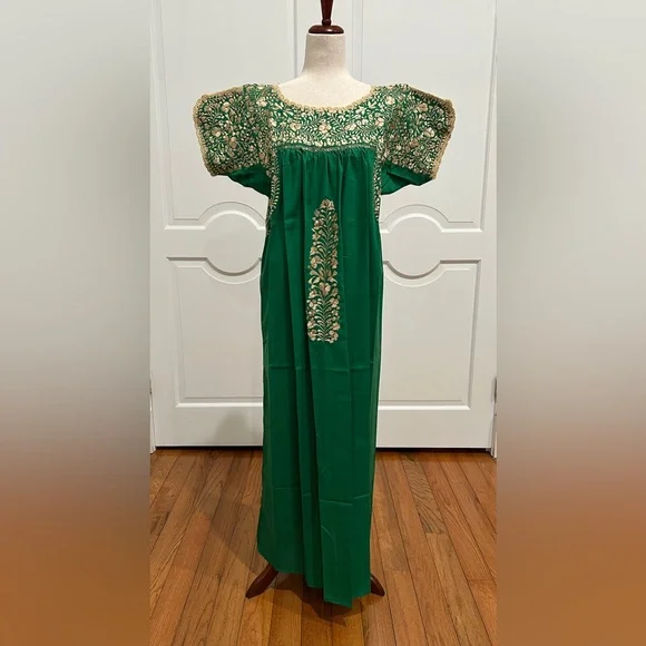 San Antonino Maxi Dress,Oaxaca Mexican dress.Hand Embroidered with Silk threads. - Picture 1 of 9